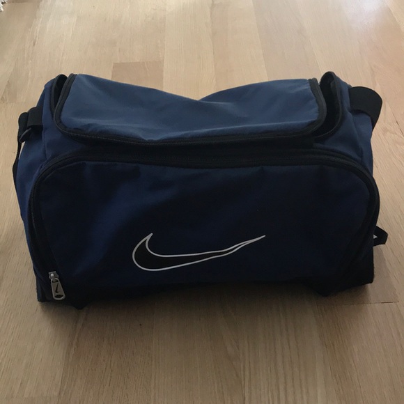 Nike Handbags - Nike Duffle Bag